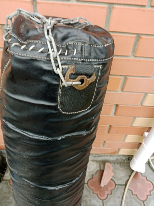 Продам деревянную дверь мдф состояние нового размеры 2.0 на 80 см.