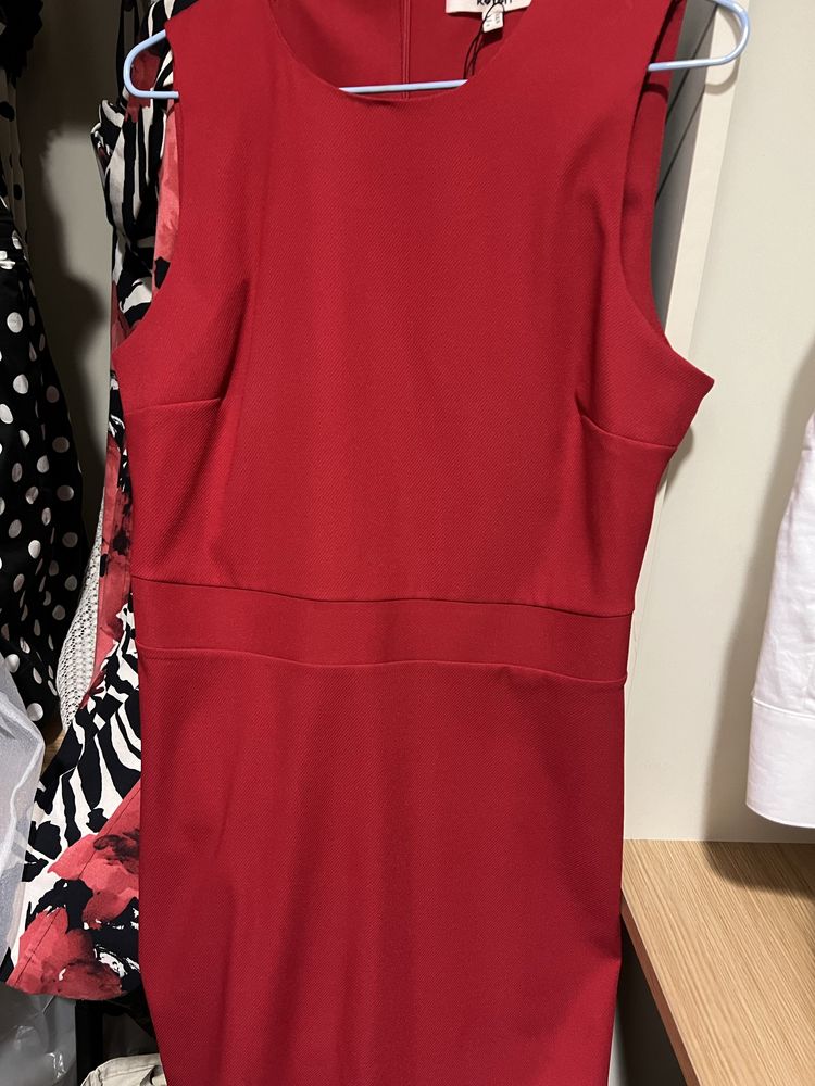 Платья, туфли, Guess, Rinascimento…