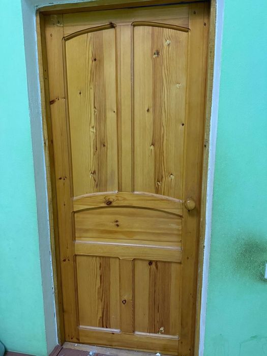 Eshik derazalar sotiladi holati zor