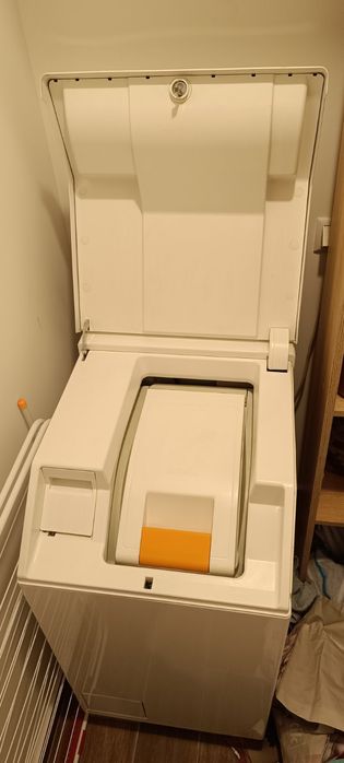 Продавам Пералня с горно зареждане Miele