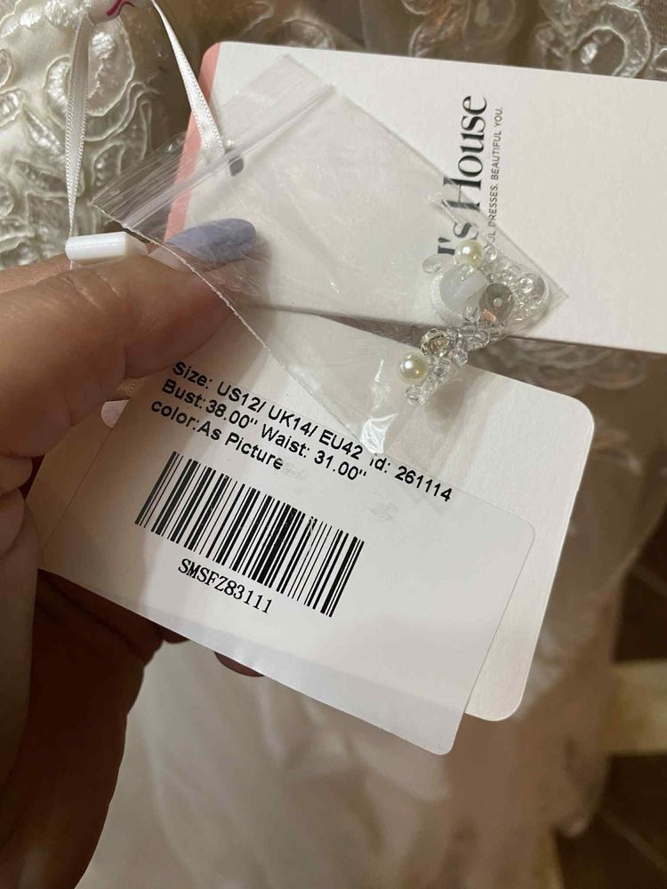 Vand rochie de mireasa noua