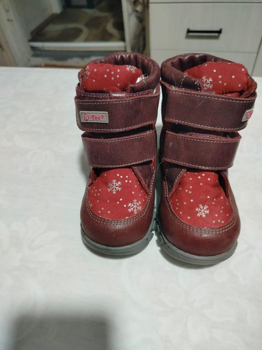 Продам детские сапожки