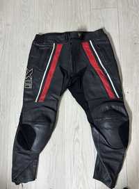 Vand pantaloni moto piele