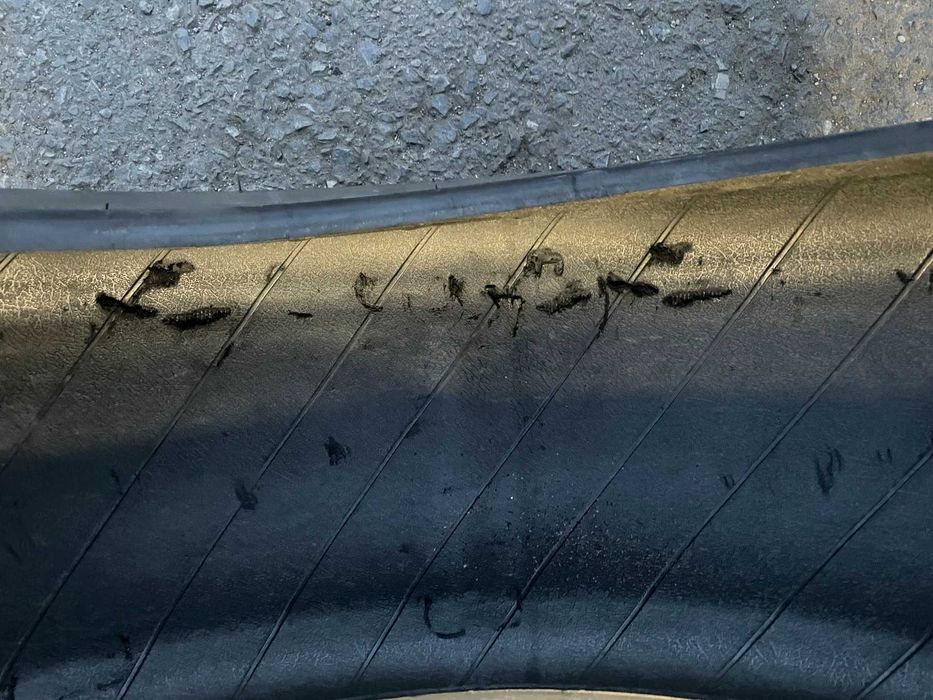 Продавам MIchelin crossclimate 2 всесезонни гуми 235/45/18 Dot 2023 5m