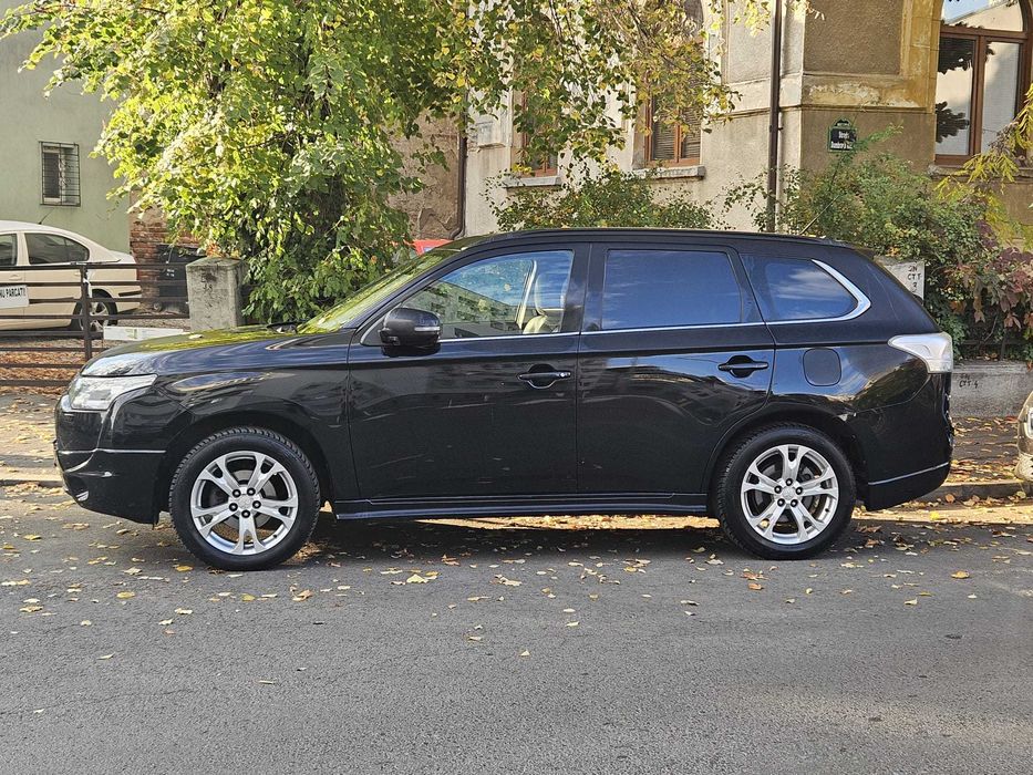 Mitsubishi Outlander 3 2.2 DI-D 4WD Automat Piele 7 locuri trapa