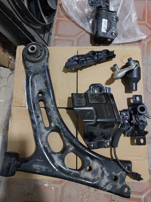 Продам запчасти от byd e2. Б/У