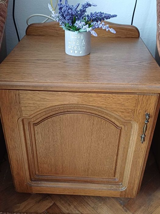 Mobilier de dormitor + mobilă living – Second Hand