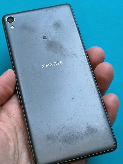 Sony Xperia XA - 2GB ram , 16GB rom