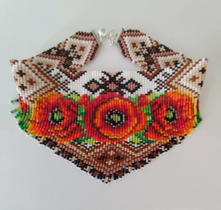 Colier choker din mărgele