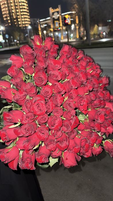 101 красные метровые розы,сегодняшнее,сп свежий,торг есть 20.000тг