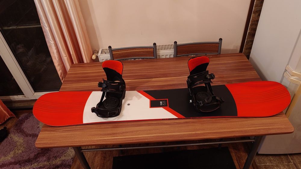 Placa Snowboard Flow Era 155W cu Legaturi Salomon L