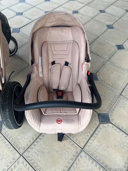 Продам коляску 3в1