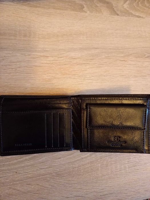 Portofel din piele
