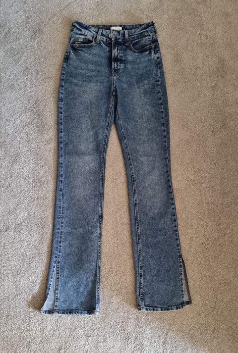 Blugi cu talie inalta H&M