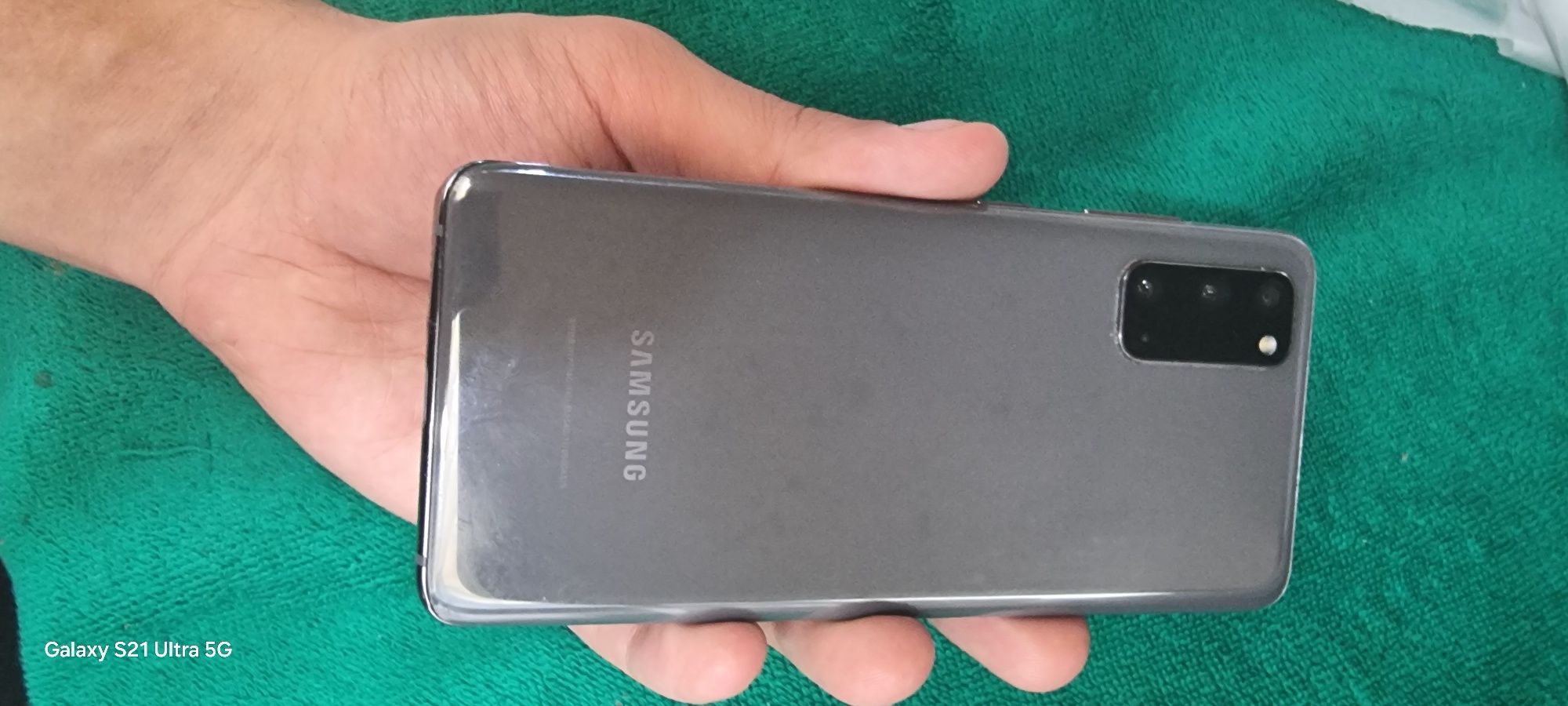 Samsung s20  5g 8/128 holati zor umuman aybi yo ozim ishlatganman