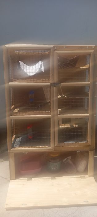 Клетка большая для домашних питомцев