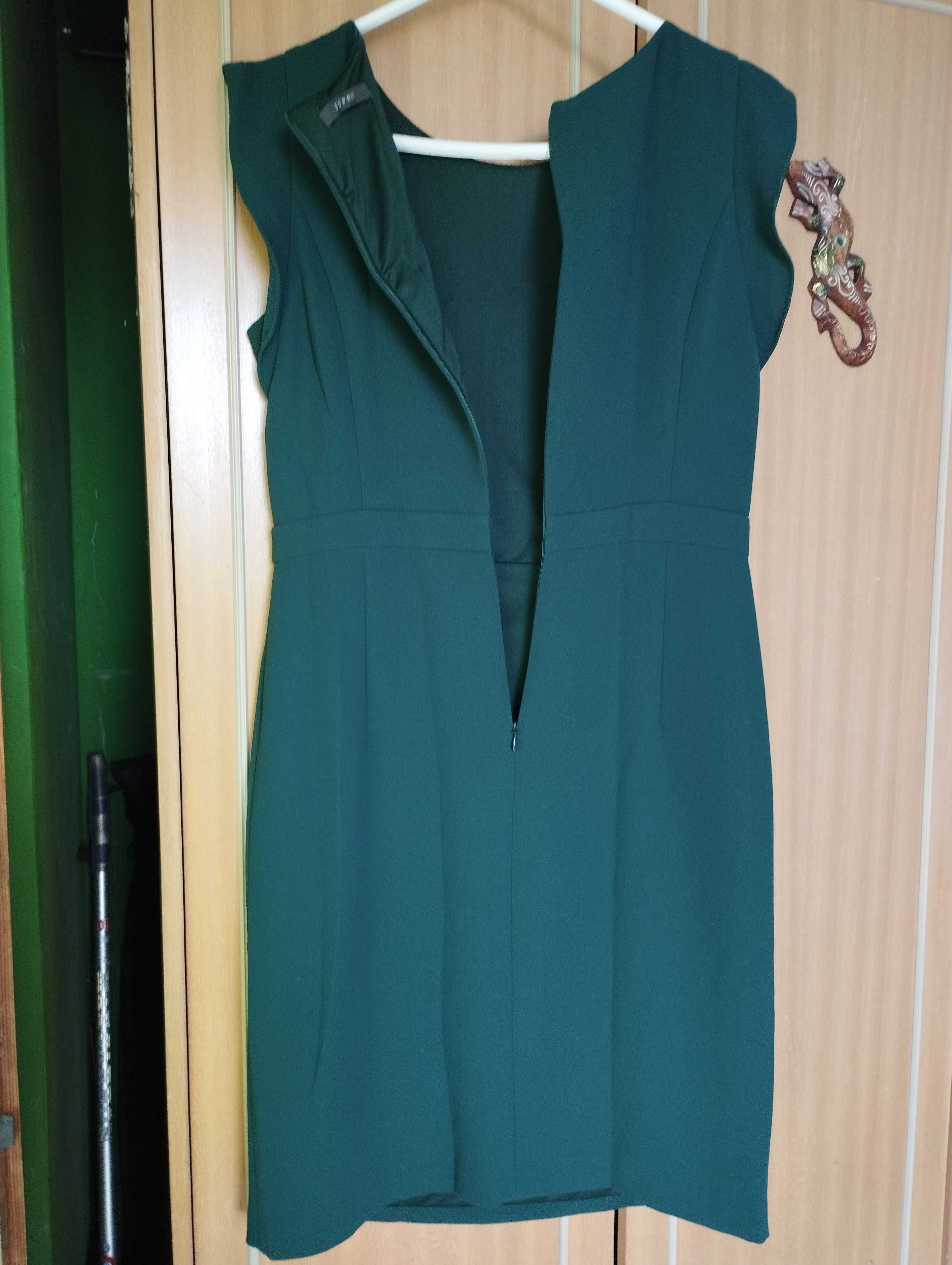 Официална зелена рокля