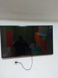 Телевизор Samsung Smart 43' UHD