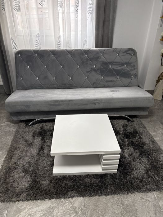 Canapea extensibila+ masuta