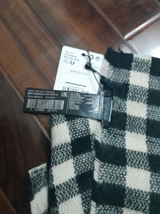 Mango. Шарф женский.