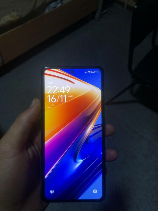 Poco f4 gt 5g 12/256gb