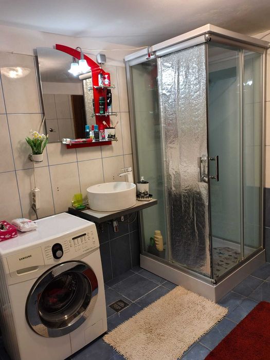 Vilă spațioasă de vânzare – 50 km de București, 15 km de Ploiești