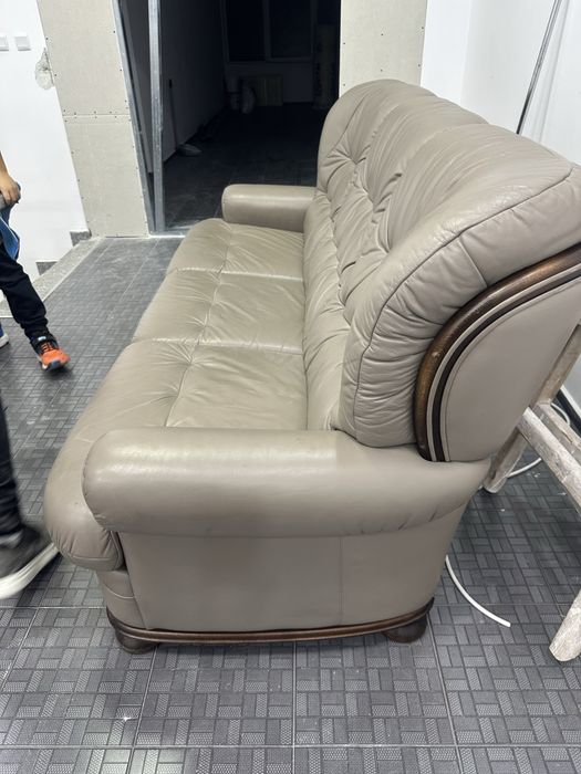 Диван естествена кожа Честърфийлд