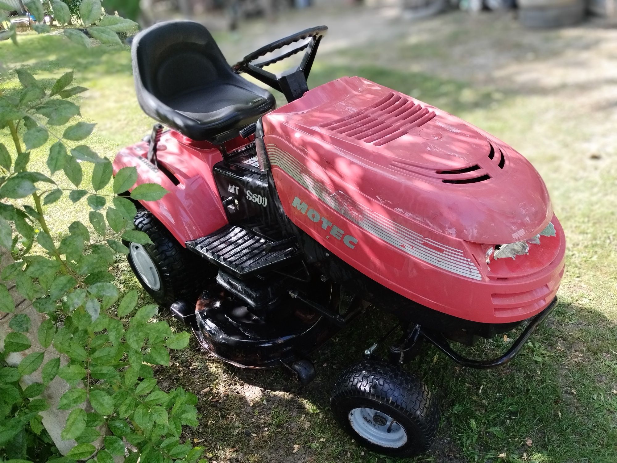 Tractoras de tuns iarba adus din Germania motor 15.5 cp