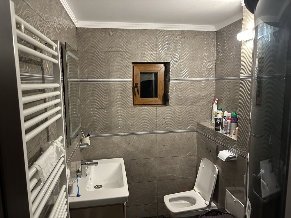 Vand Apartament cu 3 camere