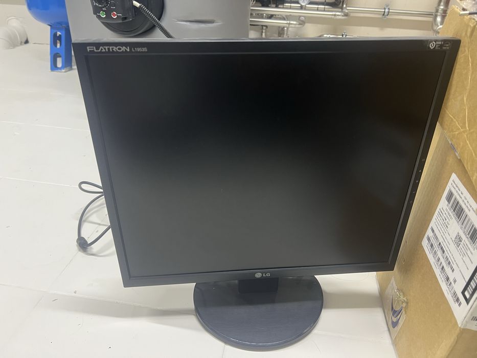 Компьютер, монитор клавиатура 7000