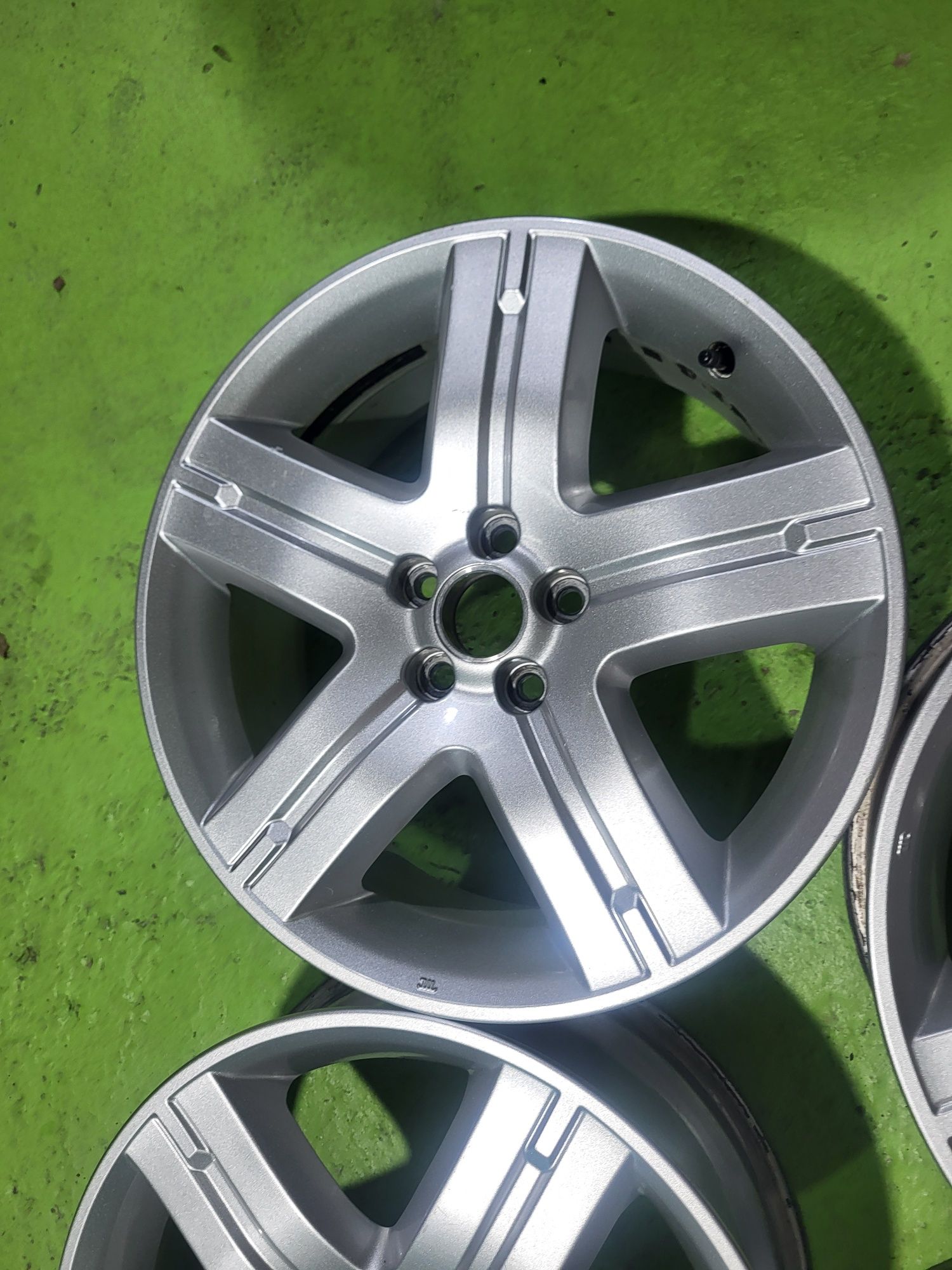 17 5x100 Subaru лети джанти 5х100 субару