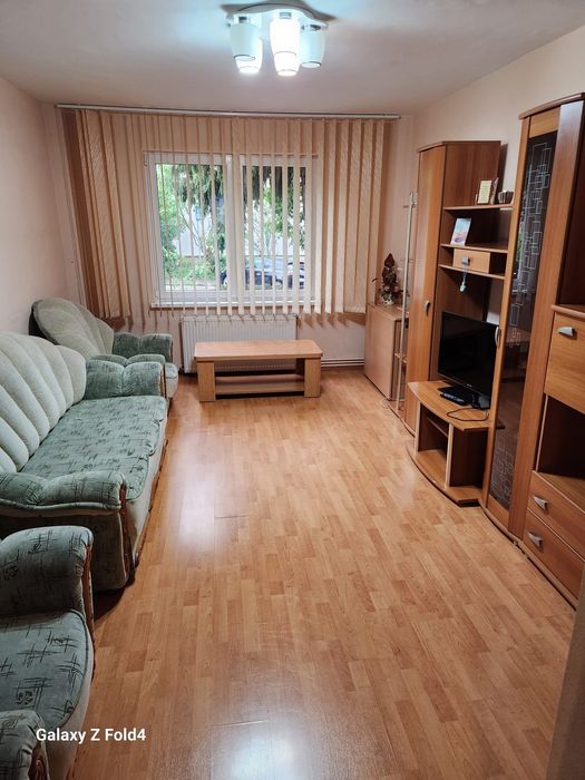 Apartamrnt de inchiriat