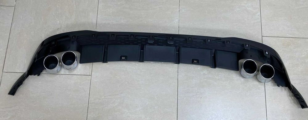 Дифузьор / Добавка за задната броня голф мк7.5 / vw golf mk7.5