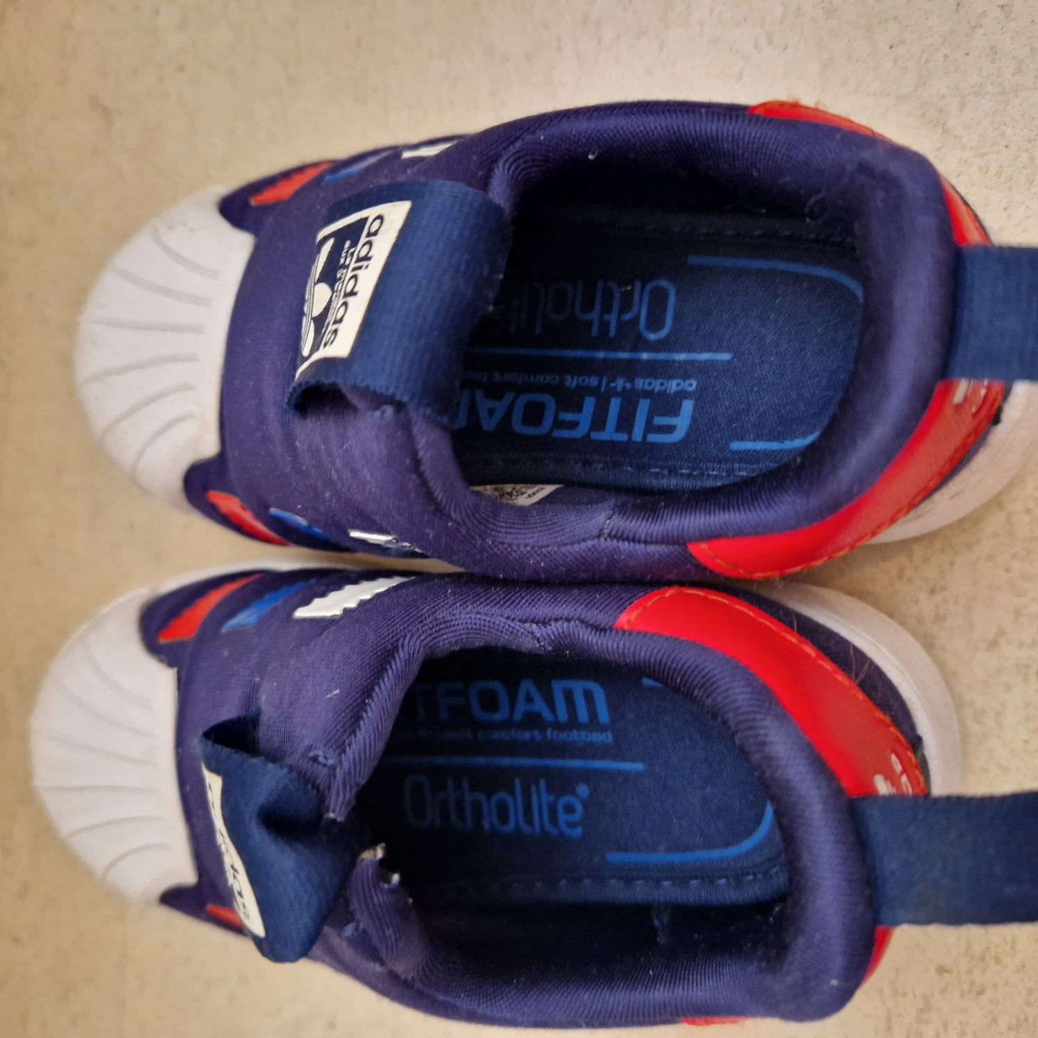 Бебешки маратонки Adidas 21 с подарък ботуши