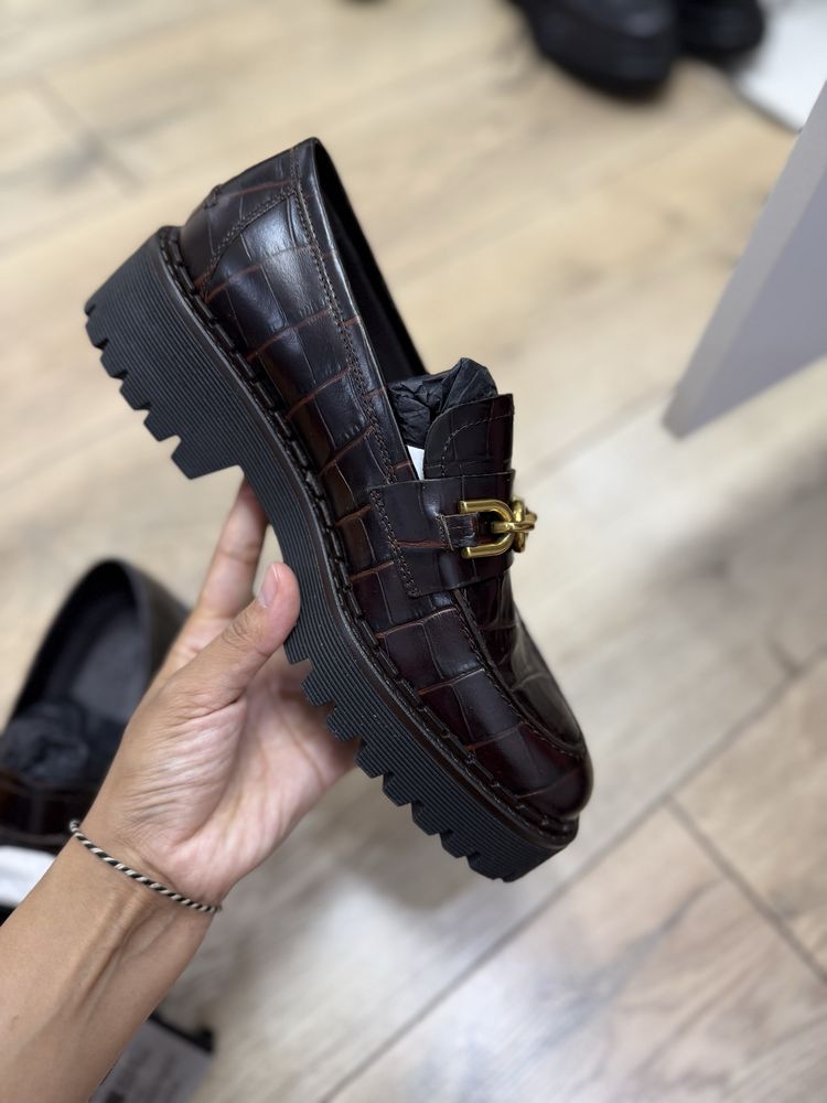 Продается лоферы от Massimo Dutti