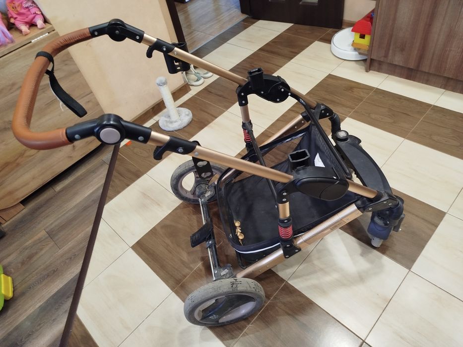 Комбинирана бебешка количка Мони + Столче за кола