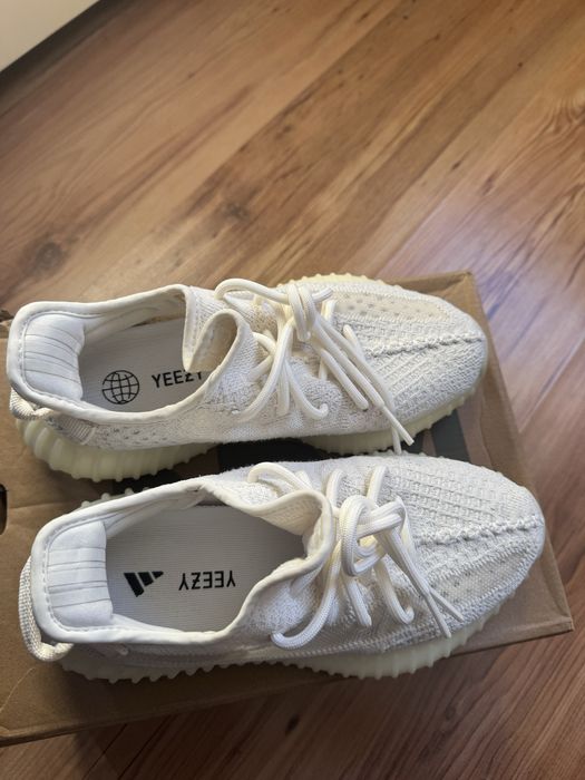 Yeezy Boost 350 V2 Bone