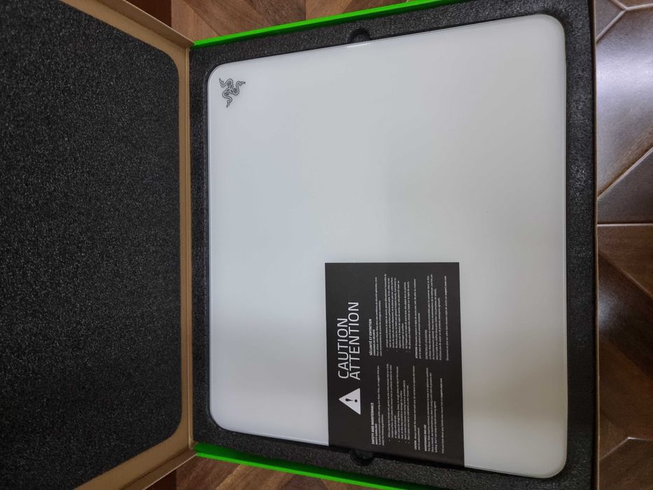 Razer Atlas Стеклянный коврик