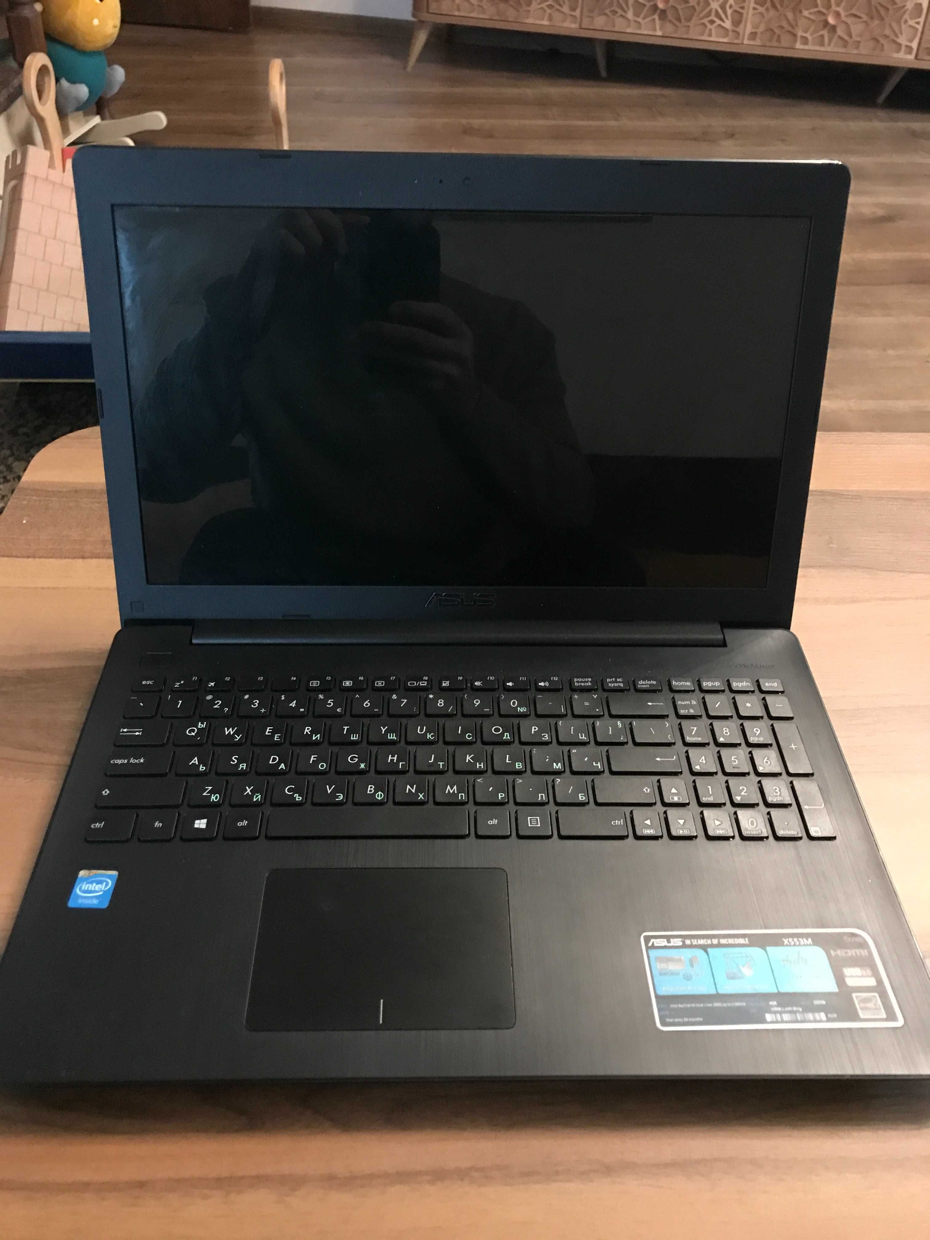 Лаптоп ASUS X553M - оригинален Windows 10 - перфектен