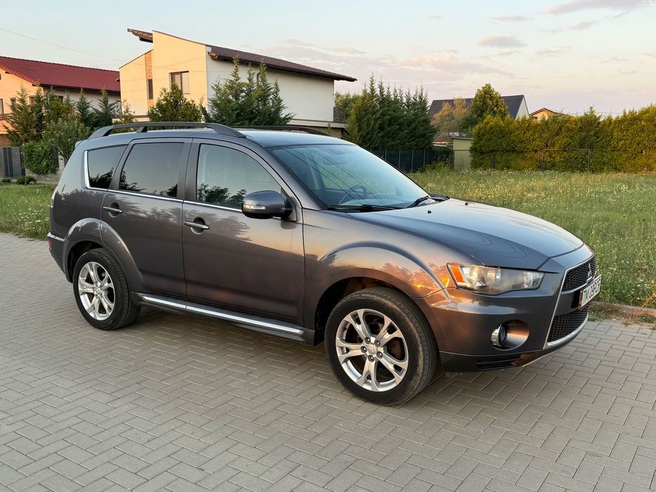 Mitsubishi Outlander Mitsubishi Outlander 2011 2.3 diesel 4x4 piele navi carlig