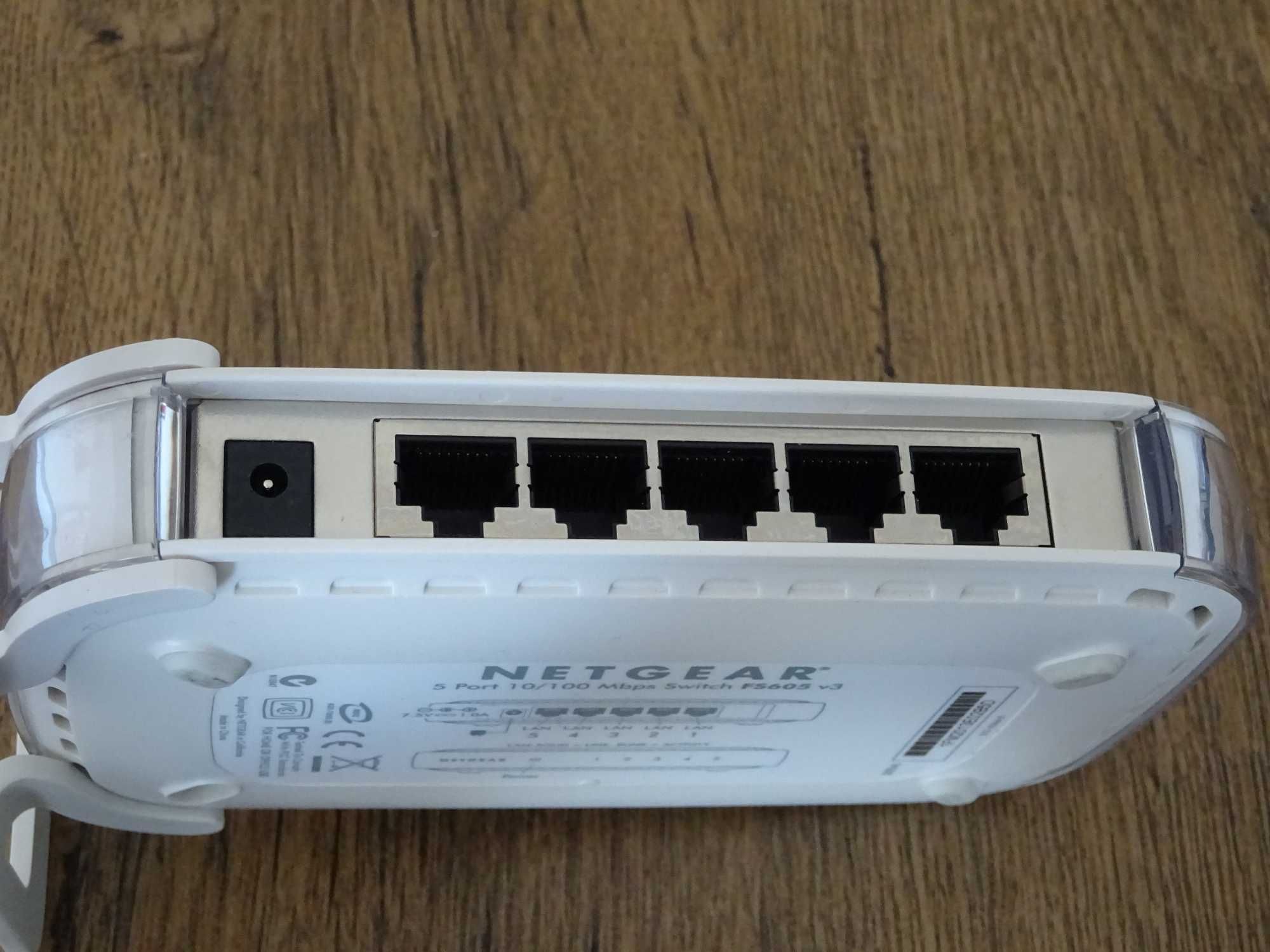 NETGEAR FS605 V3 5 Port 10/100 Mbps Switch Hub Modem Retea Router