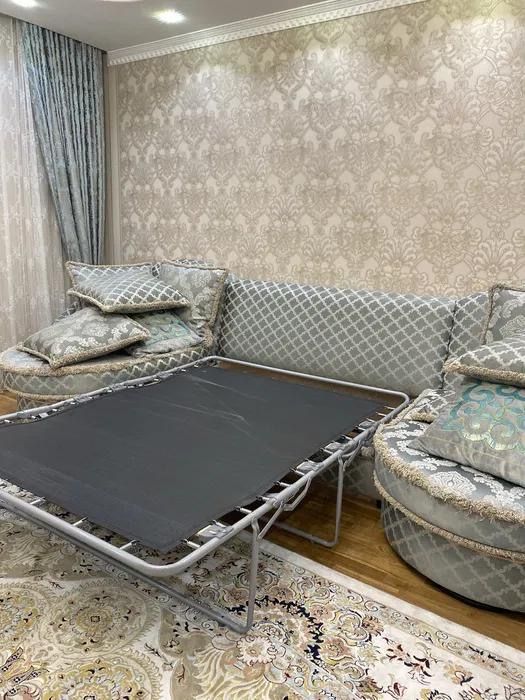 Продается королевский диван