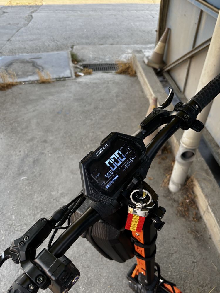 Продавам Kukirin g3 Pro