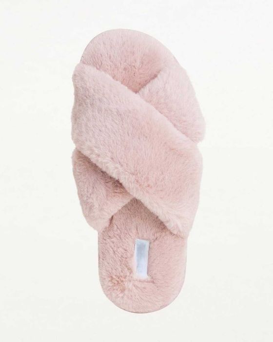 Розови пухкави домашни чехли