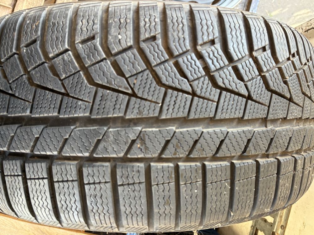Cauciucuri 235 35 R19  Dot 2022