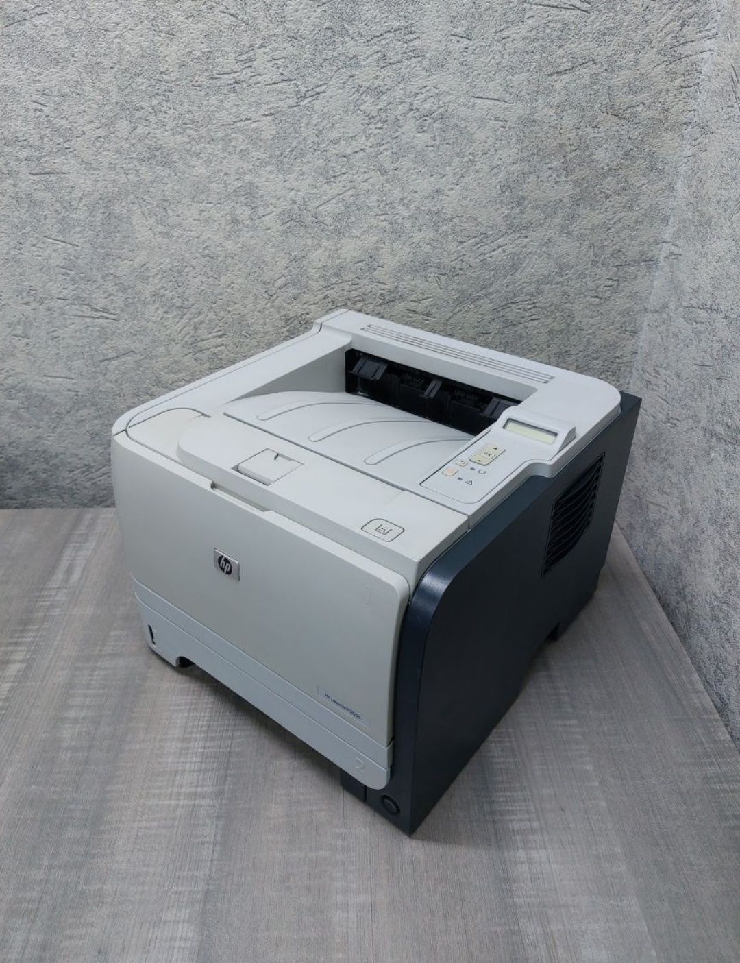 HP LaserJet P2055dn
Принтер скоростной