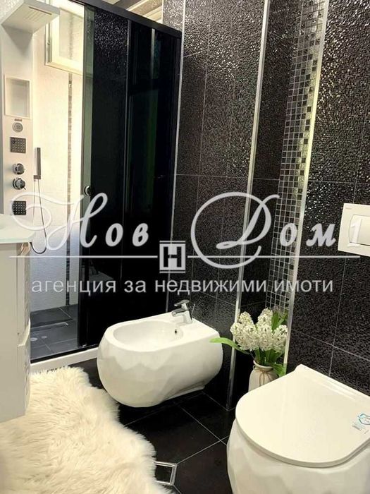 - топ локация - лукс обзаведен - паркомясто - готов за нанасяне -