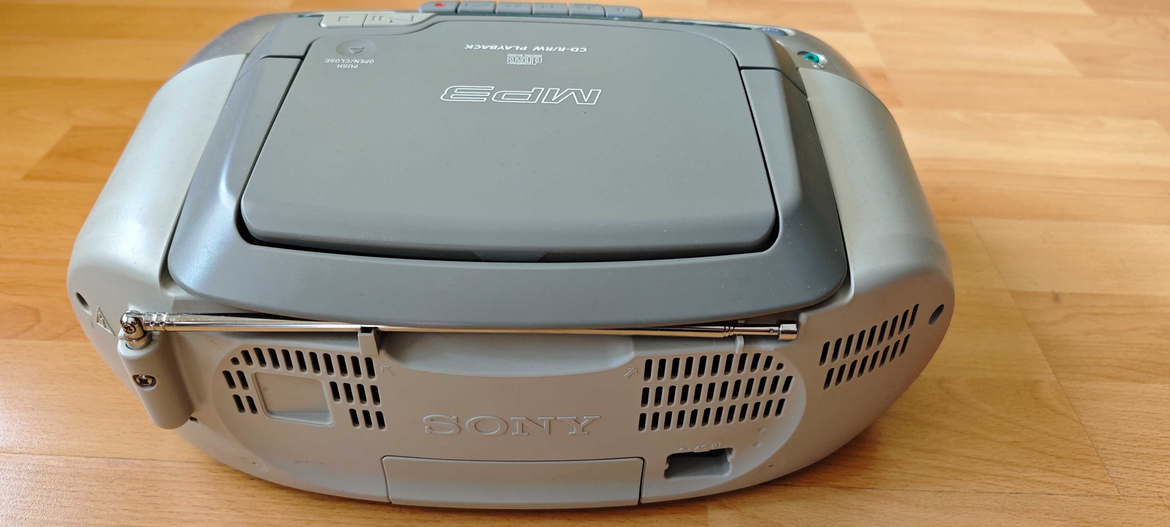Радиокасетофон SONY със CD Player и дистанционно