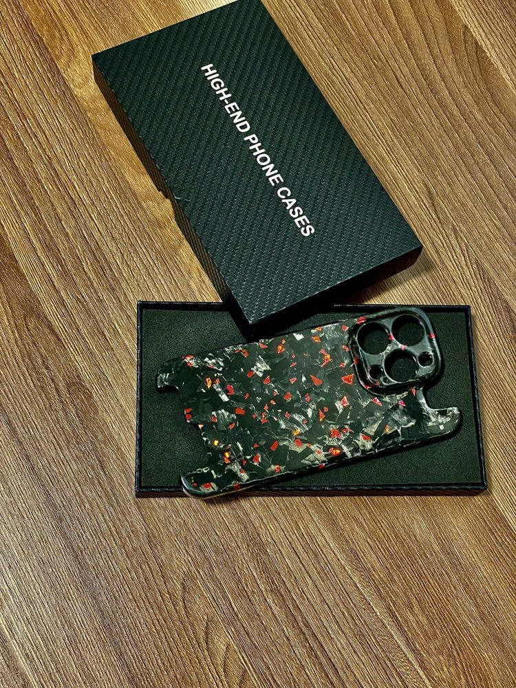 Original Carbon Chehol ( Iphone 14 pro )