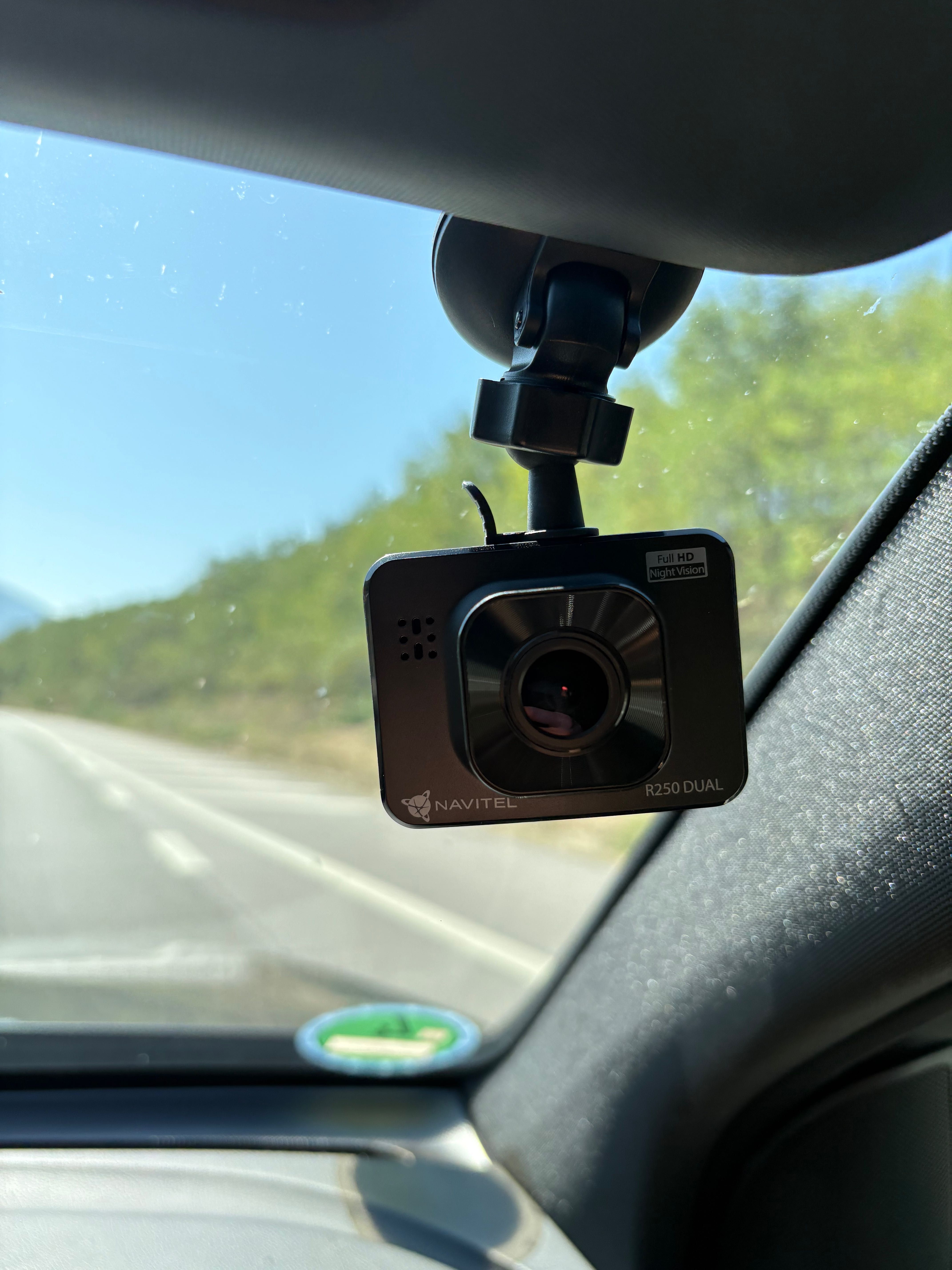 Navitel R250 Dual Видеорегистратор